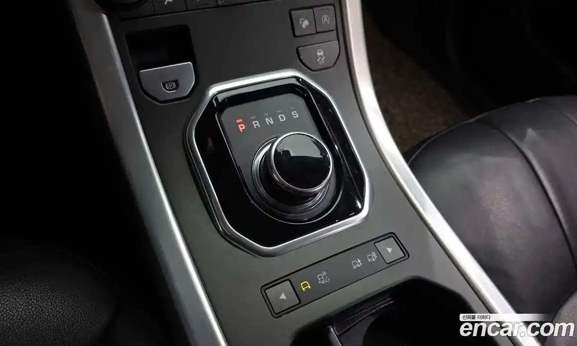 Land Rover Range-Rover Evoque 2017 2.0 Автомат в Москве № 228106, фото 18