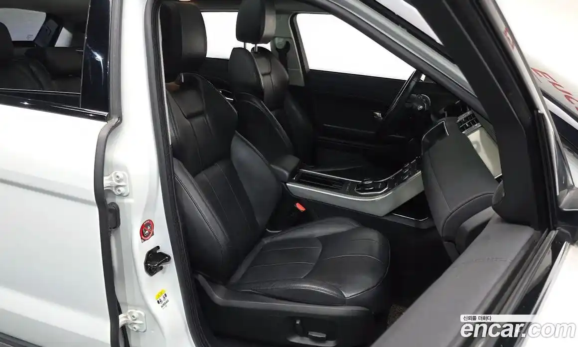 Land Rover Range-Rover Evoque 2017 2.0 Автомат в Москве № 228106, фото 7