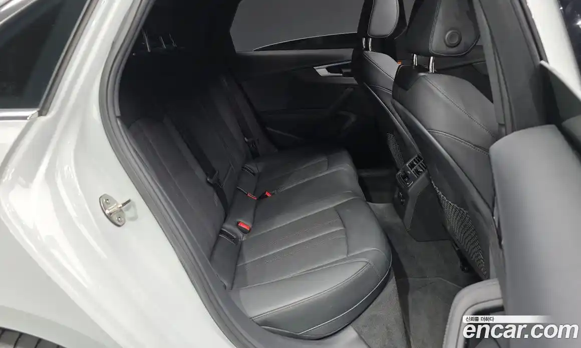 Audi A4 2023 2.0 Автомат в Москве № 228192, фото 9