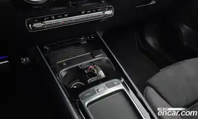 Mercedes-Benz GLB-Class 2025 2.0 Автомат в Москве № 229431, миниатюра 7