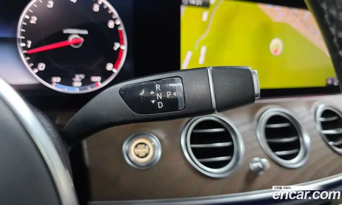 Mercedes-Benz E-Class 2019 2.0 Автомат в Москве № 229651, фото 13