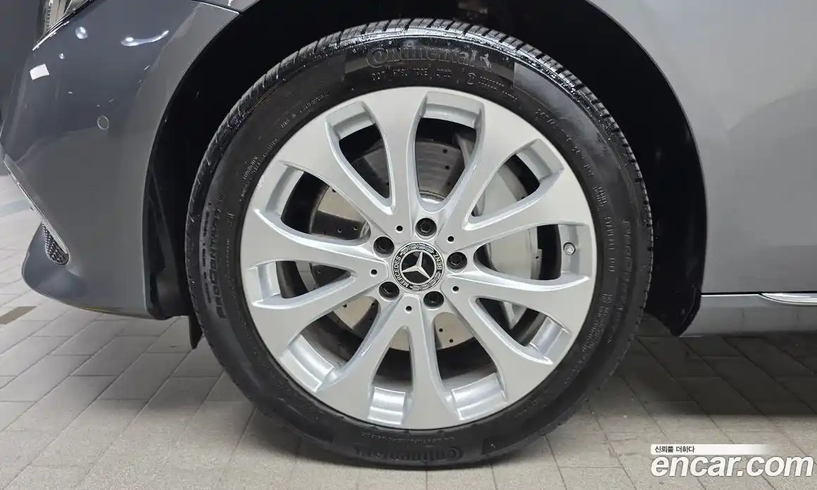 Mercedes-Benz E-Class 2019 2.0 Автомат в Москве № 229651, фото 14