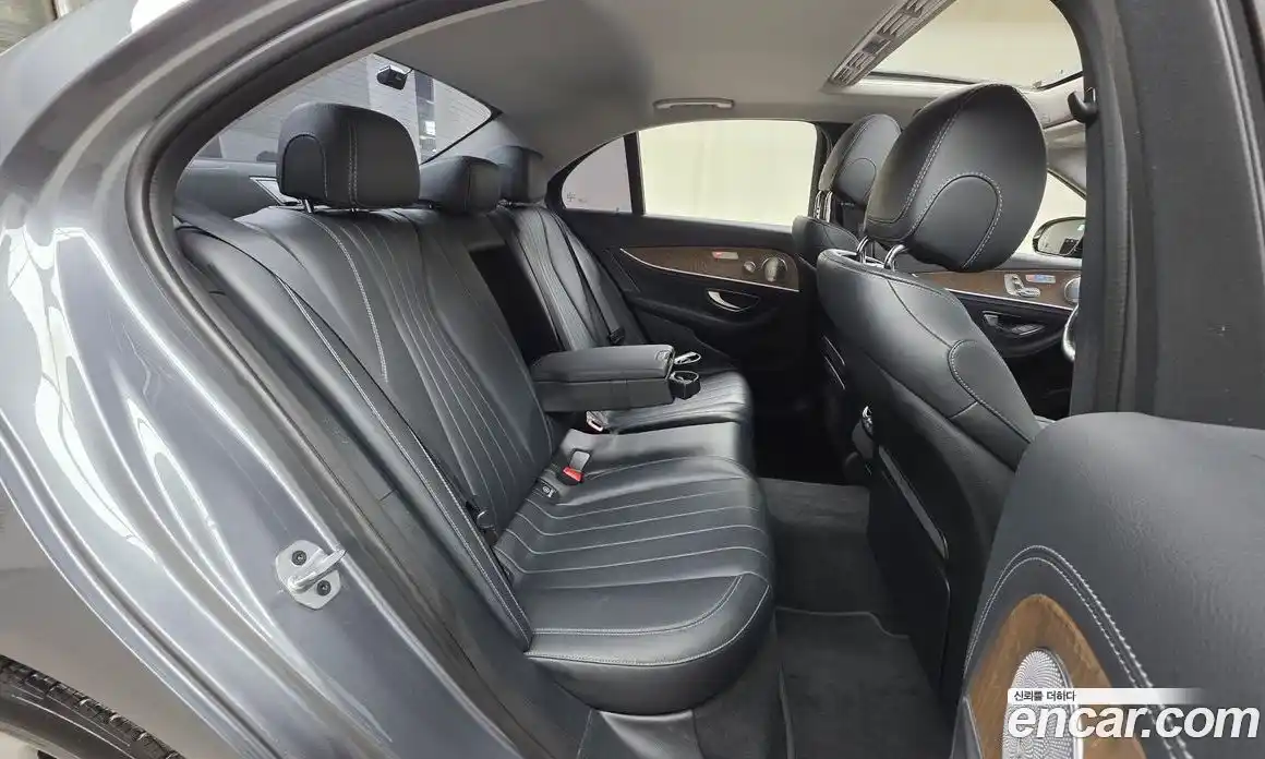 Mercedes-Benz E-Class 2019 2.0 Автомат в Москве № 229651, фото 15