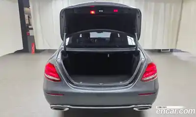Mercedes-Benz E-Class 2019 2.0 Автомат в Москве № 229651, миниатюра 2