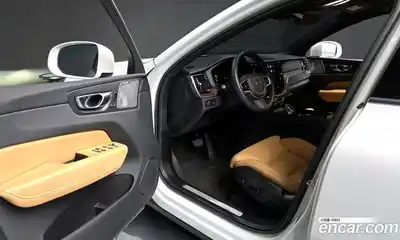 Volvo XC60 2022 2.0 Автомат в Москве № 230395, миниатюра 10