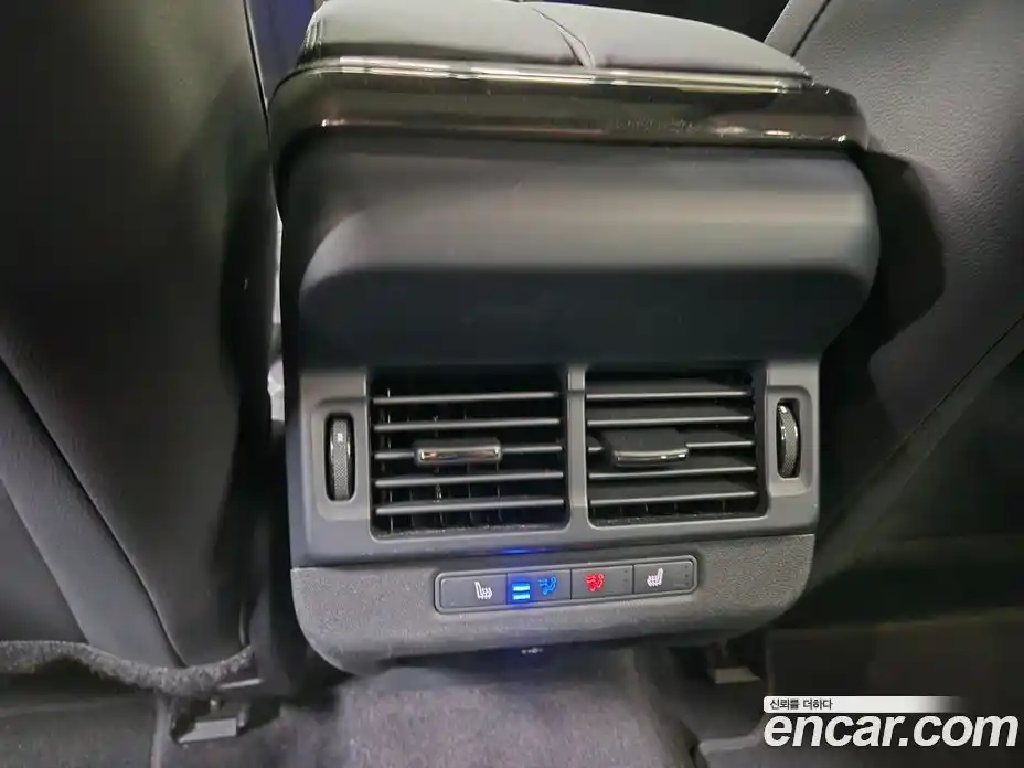 Land Rover Range-Rover Evoque 2025 2.0 Автомат в Москве № 231169, фото 17