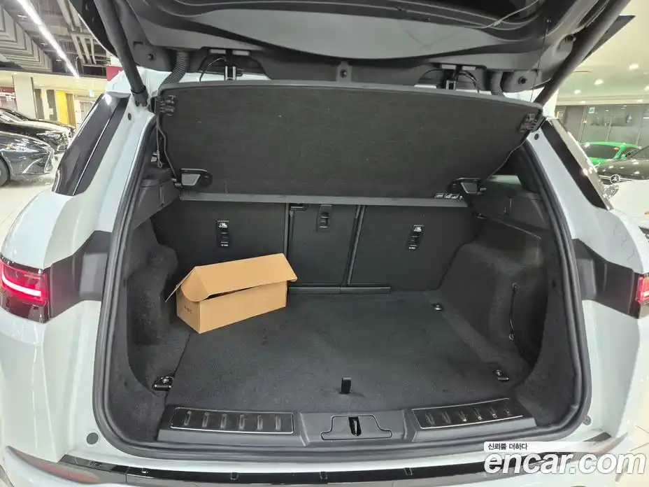 Land Rover Range-Rover Evoque 2025 2.0 Автомат в Москве № 231169, фото 5