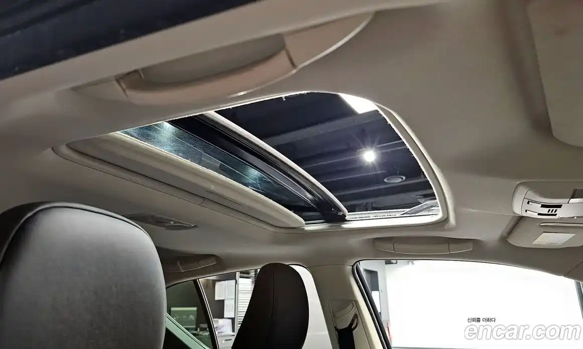 Lexus CT200h 2015 1.8 Автомат в Москве № 231983, фото 1