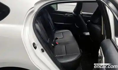 Lexus CT200h 2015 1.8 Автомат в Москве № 231983, миниатюра 12