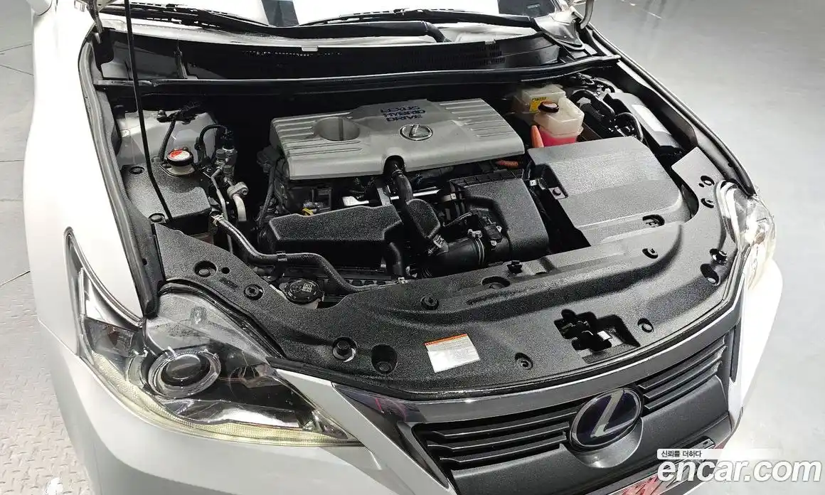 Lexus CT200h 2015 1.8 Автомат в Москве № 231983, фото 20