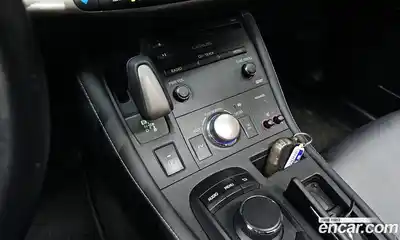 Lexus CT200h 2015 1.8 Автомат в Москве № 231983, миниатюра 3