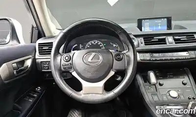 Lexus CT200h 2015 1.8 Автомат в Москве № 231983, миниатюра 5