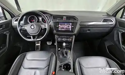 Volkswagen Tiguan 2020 2.0 Автомат в Москве № 232196, миниатюра 5