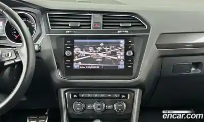 Volkswagen Tiguan 2020 2.0 Автомат в Москве № 232196, миниатюра 8