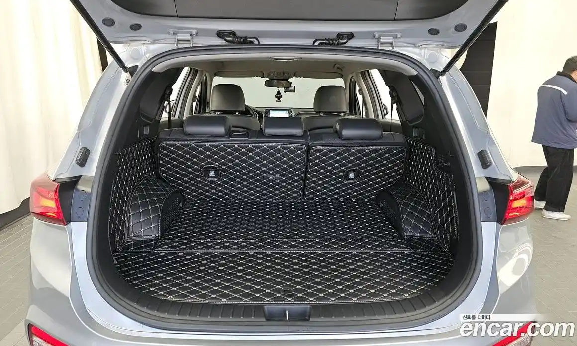 Hyundai Santa Fe 2020 2.2 Автомат в Москве № 2405, фото 15