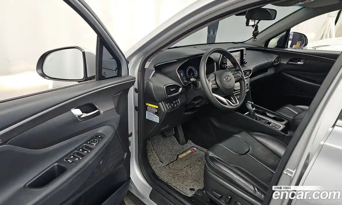 Hyundai Santa Fe 2020 2.2 Автомат в Москве № 2405, фото 16