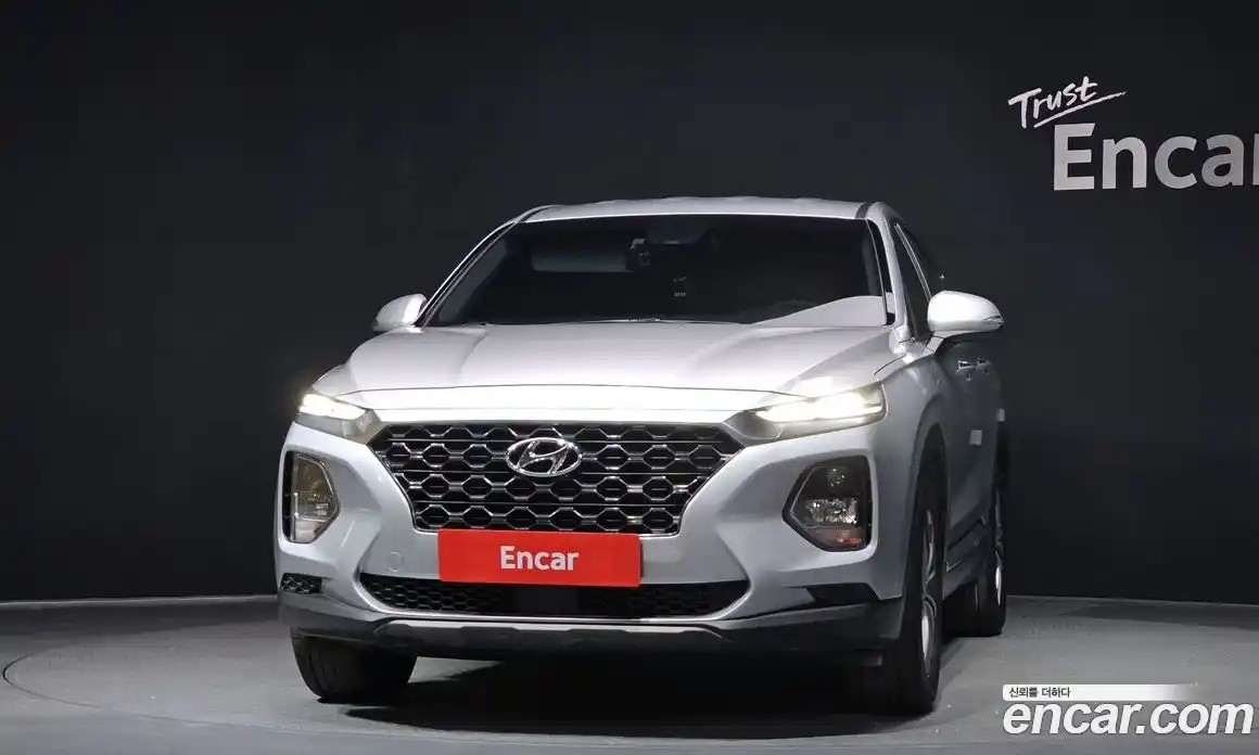 Hyundai Santa Fe 2020 2.2 Автомат в Москве № 2405, фото 6