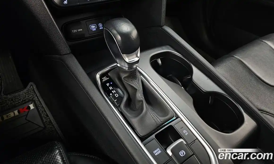 Hyundai Santa Fe 2020 2.2 Автомат в Москве № 2405, фото 8