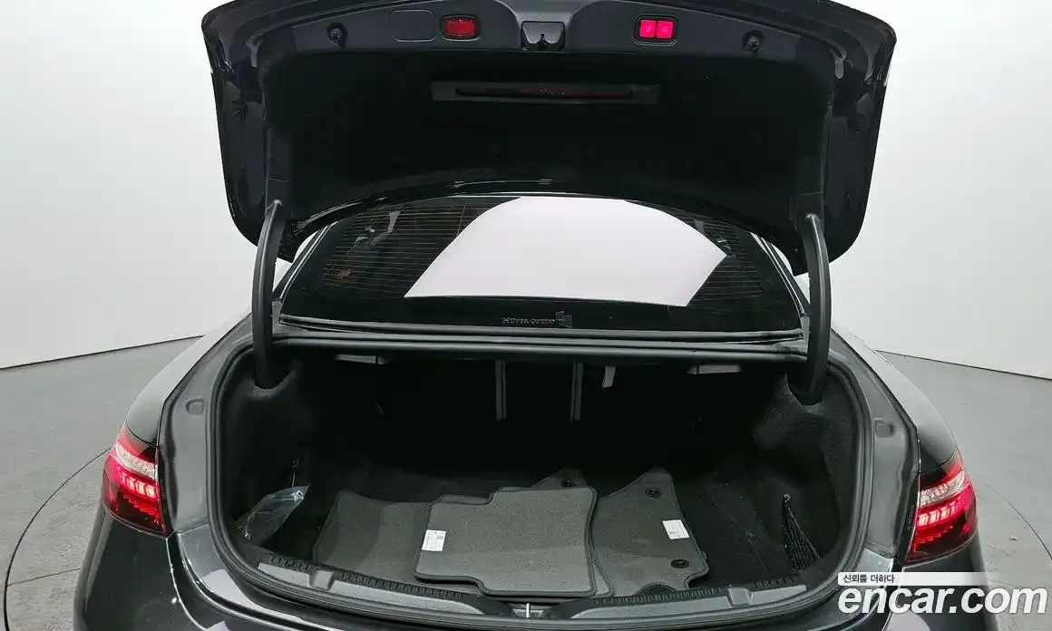 Mercedes-Benz E-Class 2021 3.0 Автомат в Москве № 243840, фото 18