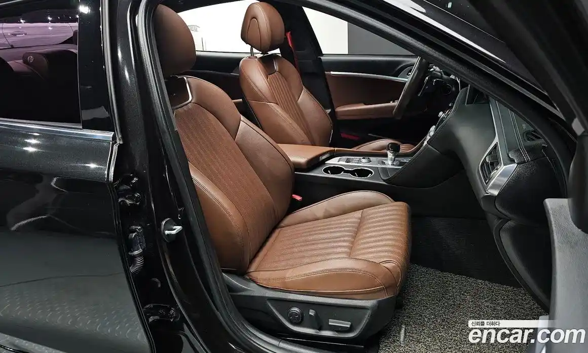 Genesis G70 2018 2.0 Автомат в Москве № 25275, фото 1