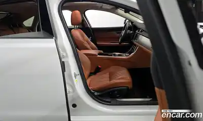 Jaguar XF 2016 2.0 Автомат в Москве № 256091, миниатюра 11