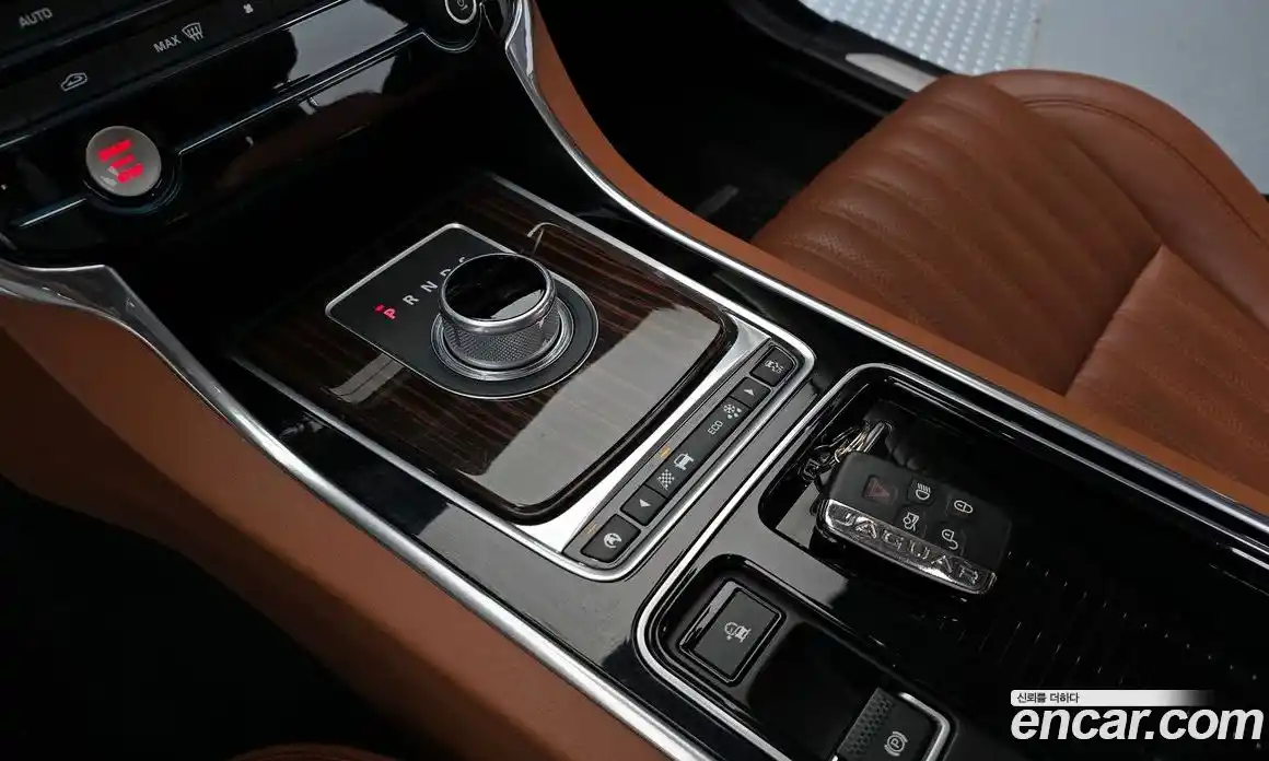 Jaguar XF 2016 2.0 Автомат в Москве № 256091, фото 9