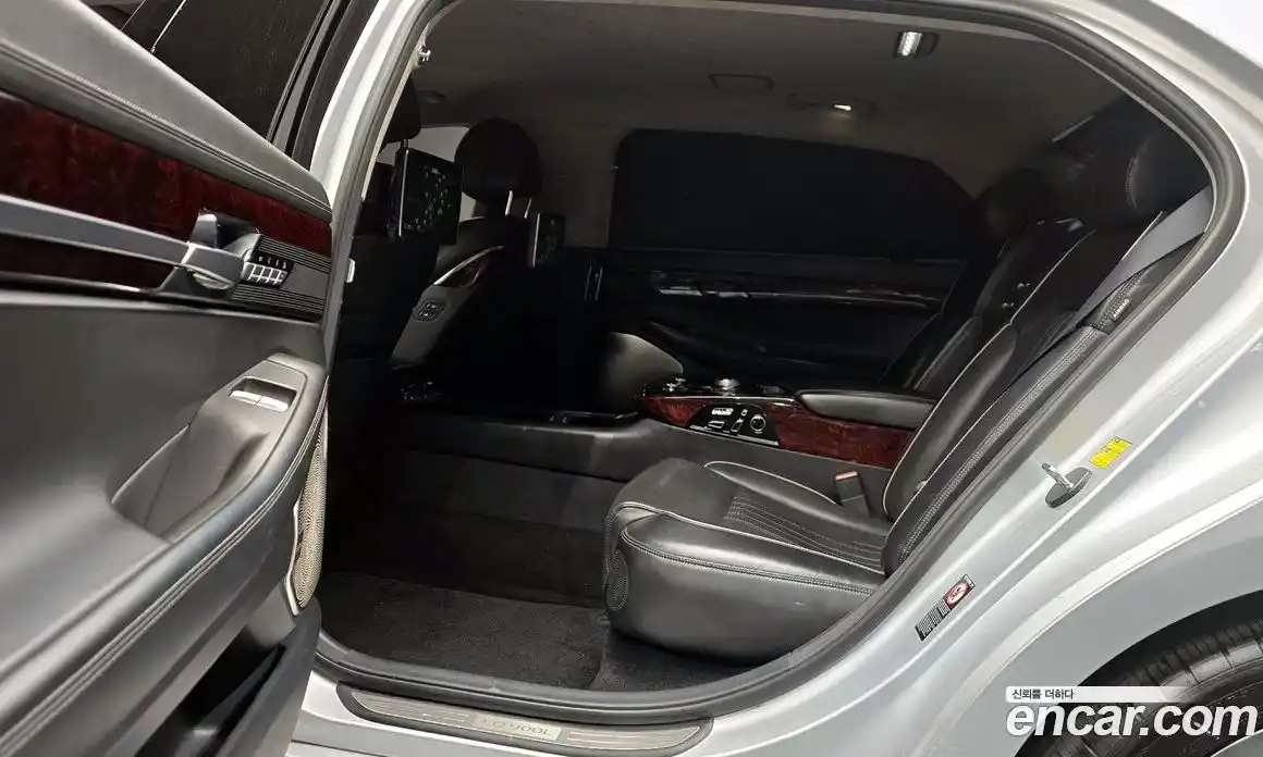 Genesis EQ900 2017 5.0 Автомат в Москве № 25616, фото 19