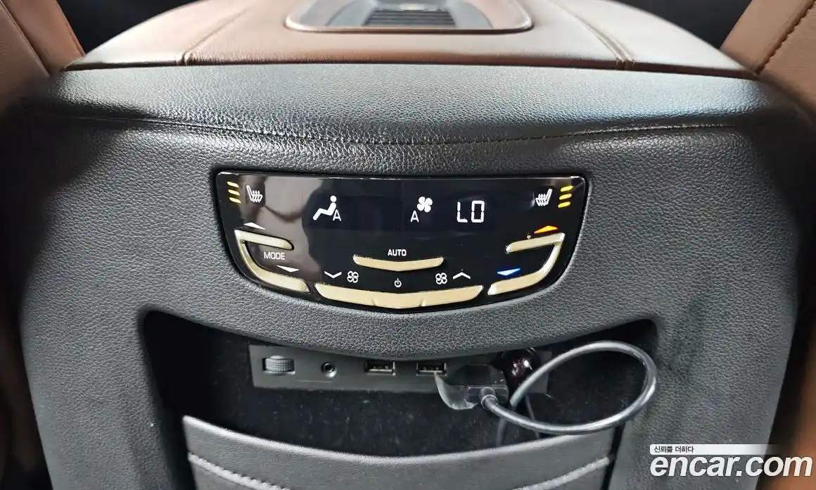 Cadillac Escalade 2018 6.2 Автомат в Москве № 256431, фото 18