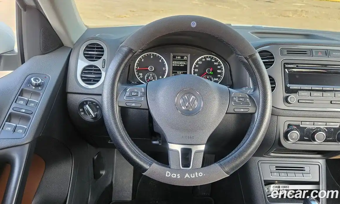 Volkswagen Tiguan 2014 2.0 Автомат в Москве № 276714, фото 13