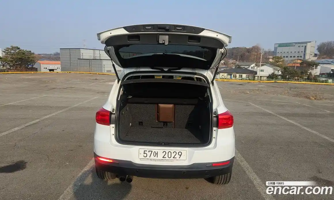 Volkswagen Tiguan 2014 2.0 Автомат в Москве № 276714, фото 20