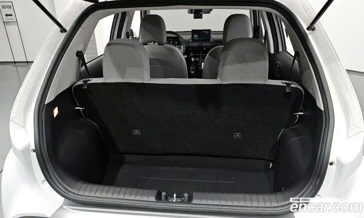 Hyundai Casper 2022 1.0 Автомат в Москве № 282030, фото 19