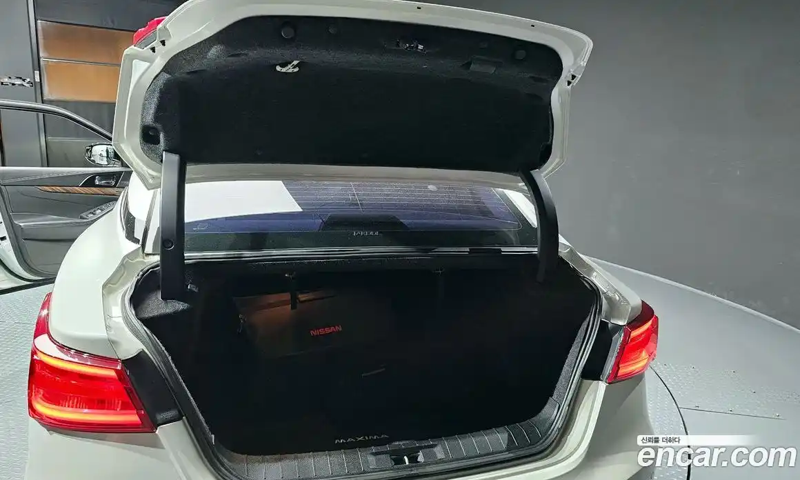 Nissan Maxima 2016 3.5 Автомат в Москве № 284910, фото 15