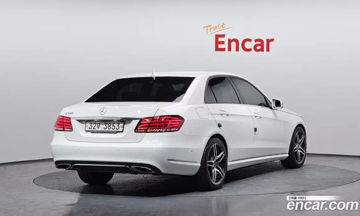 Mercedes-Benz E-Class 2015 2.0 Автомат в Москве № 292368, фото 10