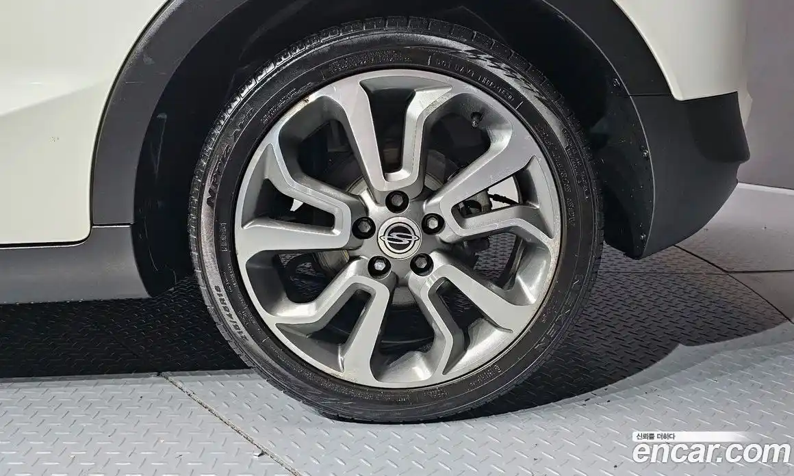 SsangYong TIBOLI 2015 1.6 Автомат в Москве № 29491, фото 5