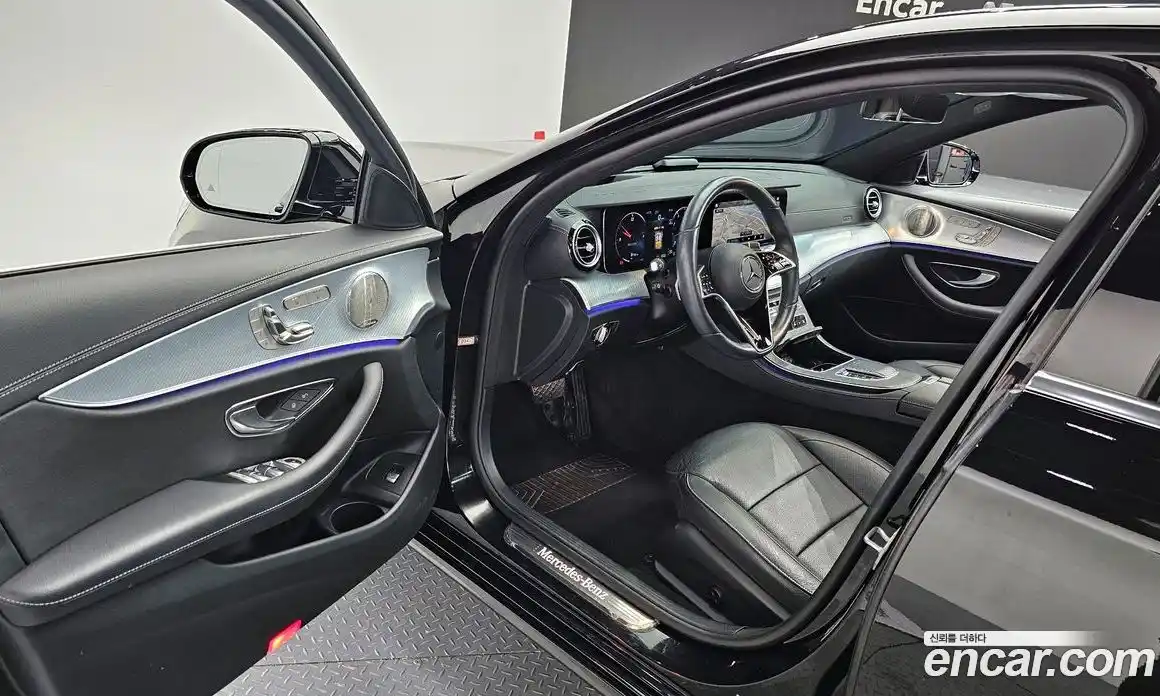 Mercedes-Benz E-Class 2021 2.0 Автомат в Москве № 310430, фото 15