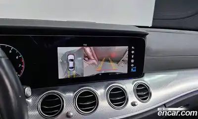 Mercedes-Benz E-Class 2021 2.0 Автомат в Москве № 310430, миниатюра 3