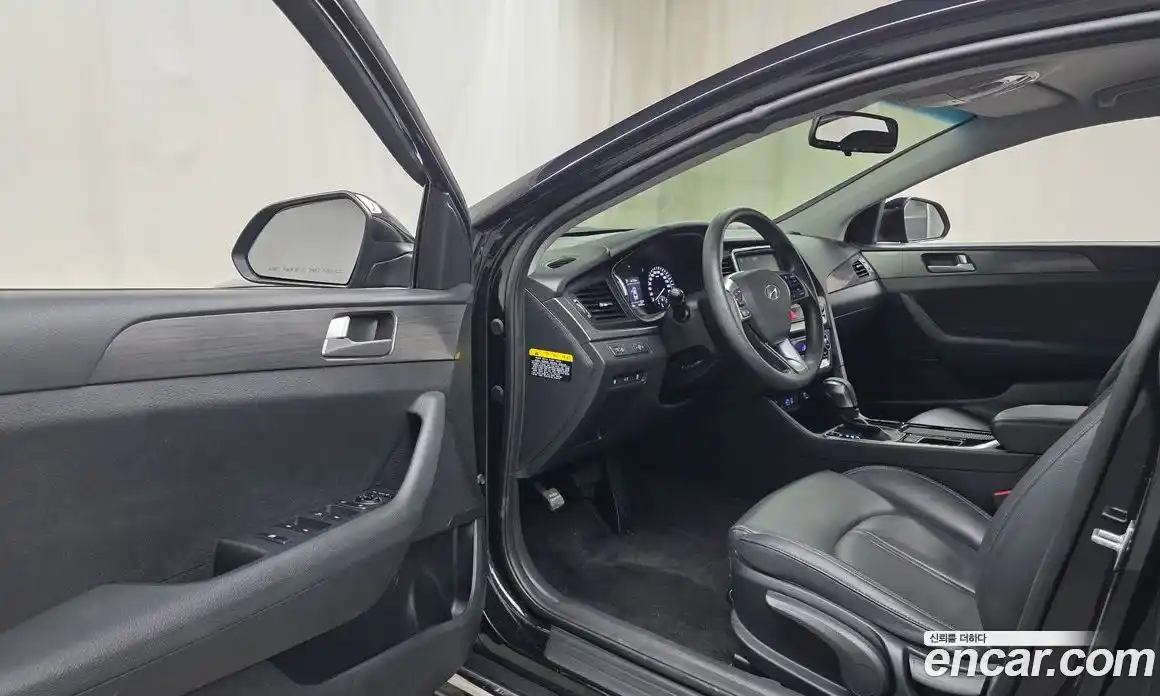 Hyundai Sonata 2019 2.0 Автомат в Москве № 3259, фото 20