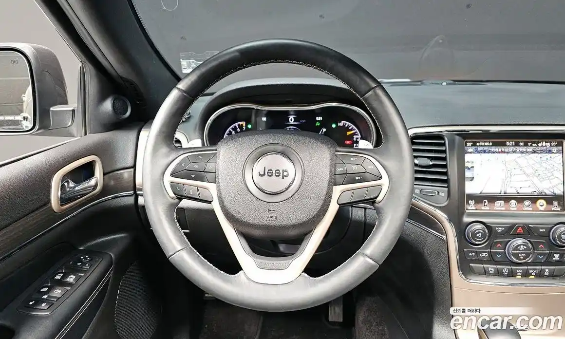 Jeep Cherokee 2017 3.6 Автомат в Москве № 330125, фото 13