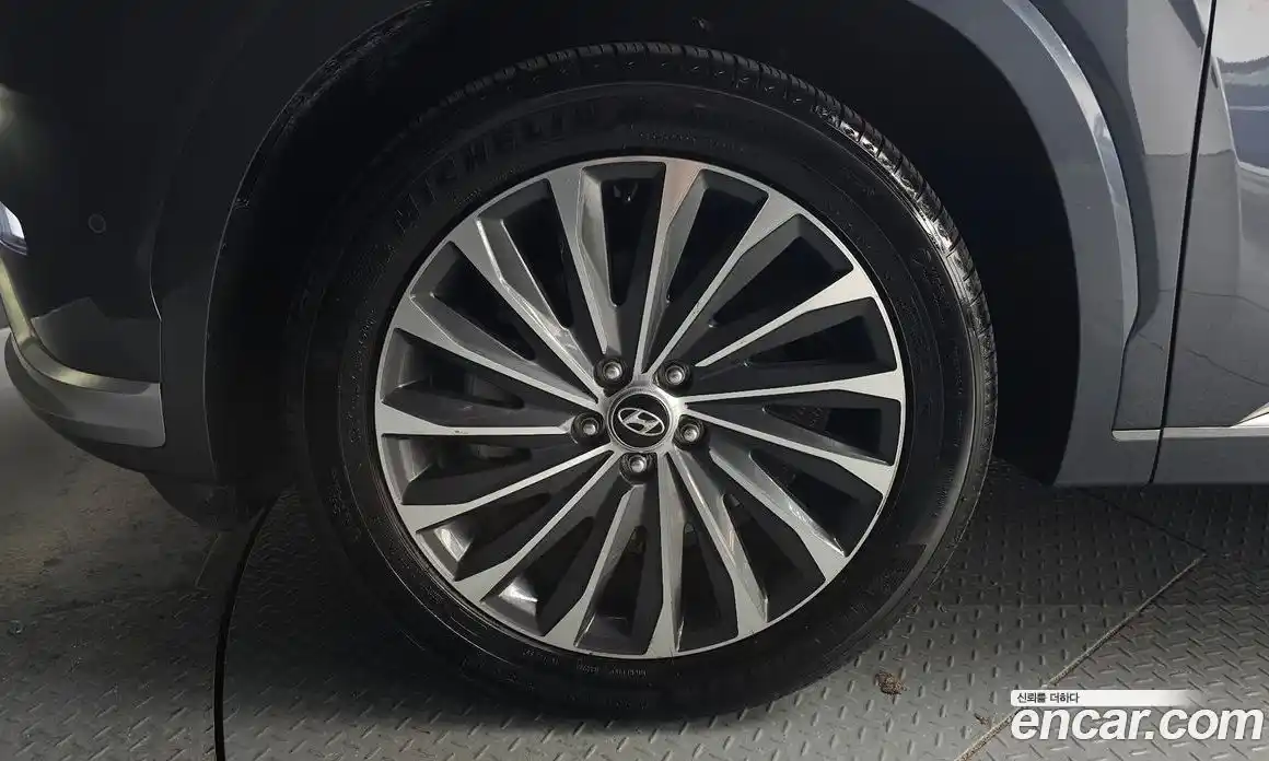 Hyundai Palisade 2023 2.2 Автомат в Москве № 330837, фото 3