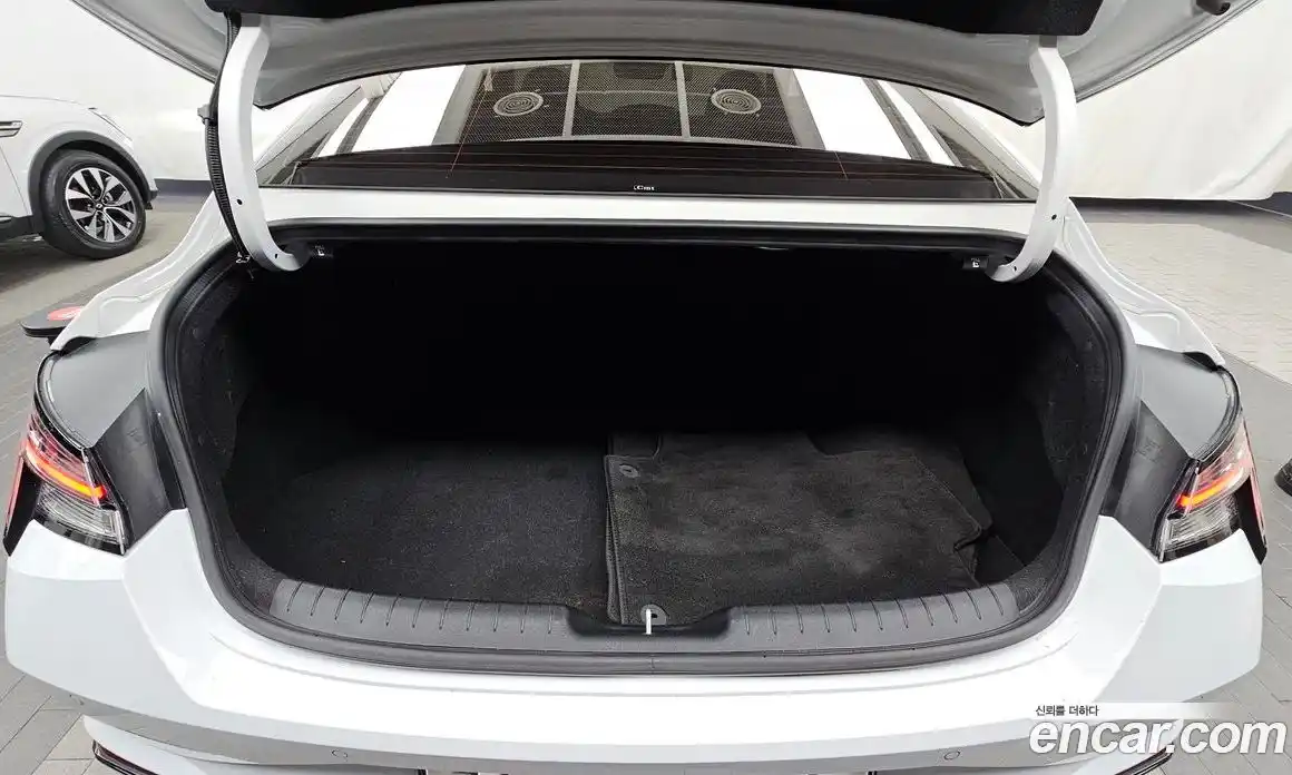 Hyundai Avante 2022 1.6 Автомат в Москве № 331193, фото 20