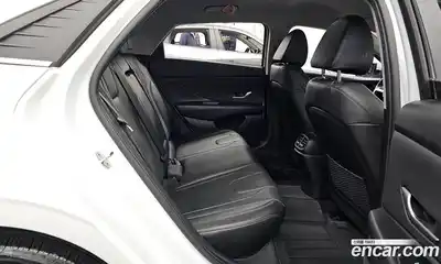 Hyundai Avante 2022 1.6 Автомат в Москве № 331193, миниатюра 10