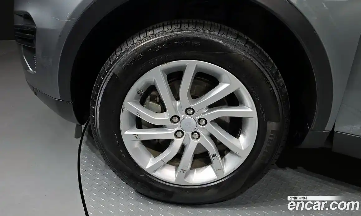 Land Rover Discovery Sport 2018 2.0 Автомат в Москве № 333506, фото 5