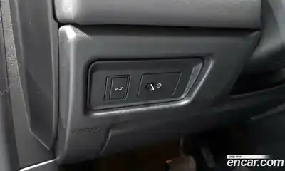 Land Rover Discovery Sport 2018 2.0 Автомат в Москве № 333506, миниатюра 8