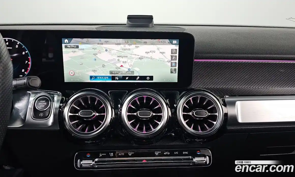 Mercedes-Benz GLB-Class 2023 2.0 Автомат в Москве № 339560, фото 14