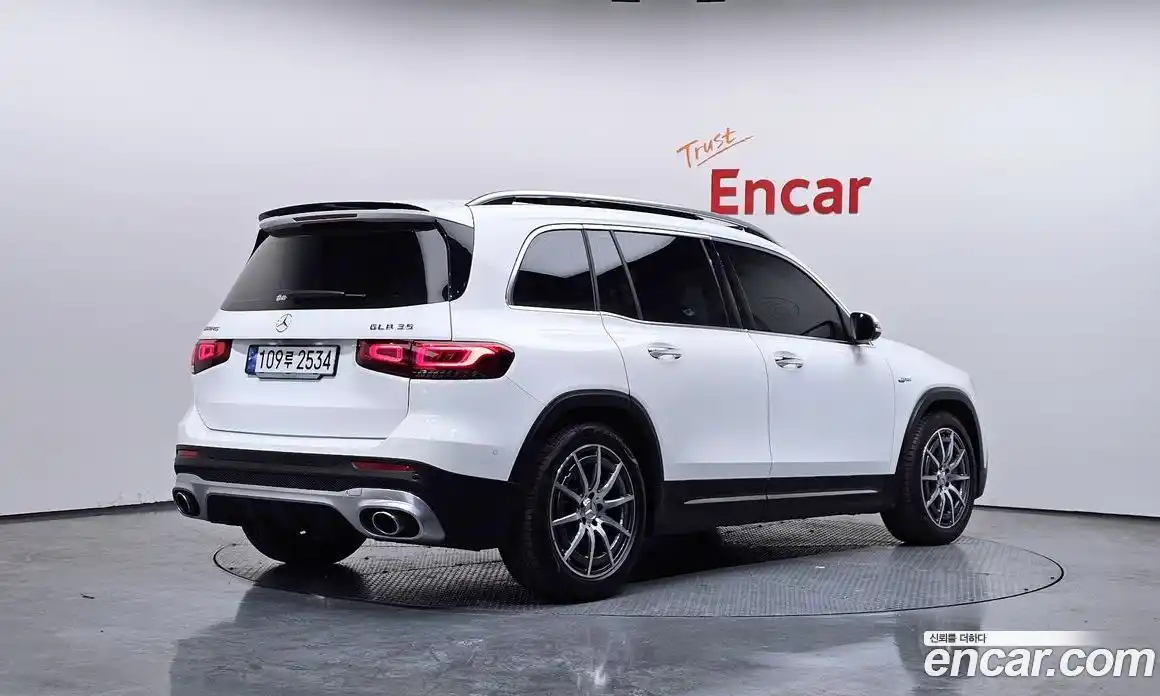 Mercedes-Benz GLB-Class 2023 2.0 Автомат в Москве № 339560, фото 19