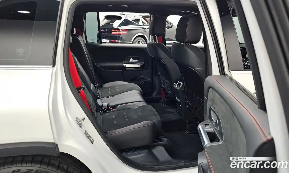 Mercedes-Benz GLB-Class 2023 2.0 Автомат в Москве № 339560, фото 4