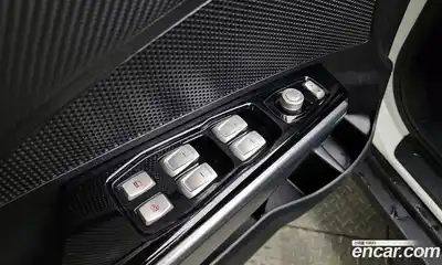 SsangYong TIBOLI 2018 1.6 Автомат в Москве № 341358, миниатюра 8