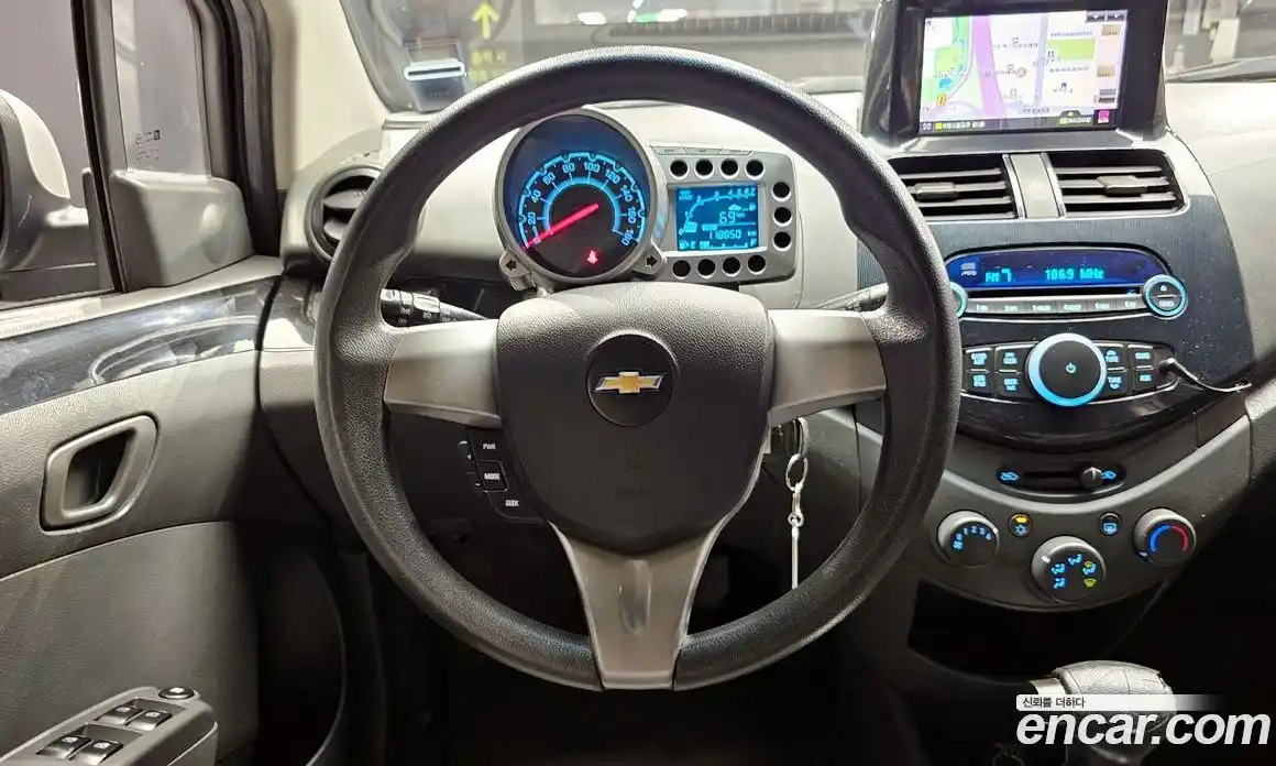 Chevrolet Spark 2012 1.0 Автомат в Москве № 36682, фото 12