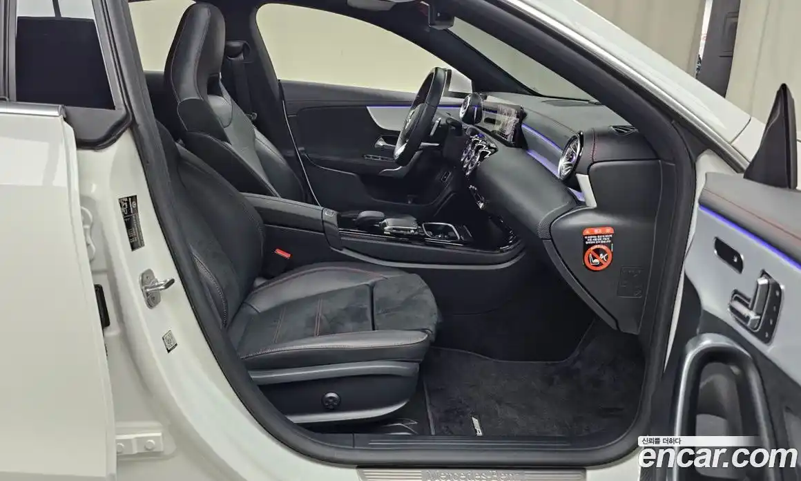 Mercedes-Benz CLA-Class 2023 2.0 Автомат в Москве № 369904, фото 11