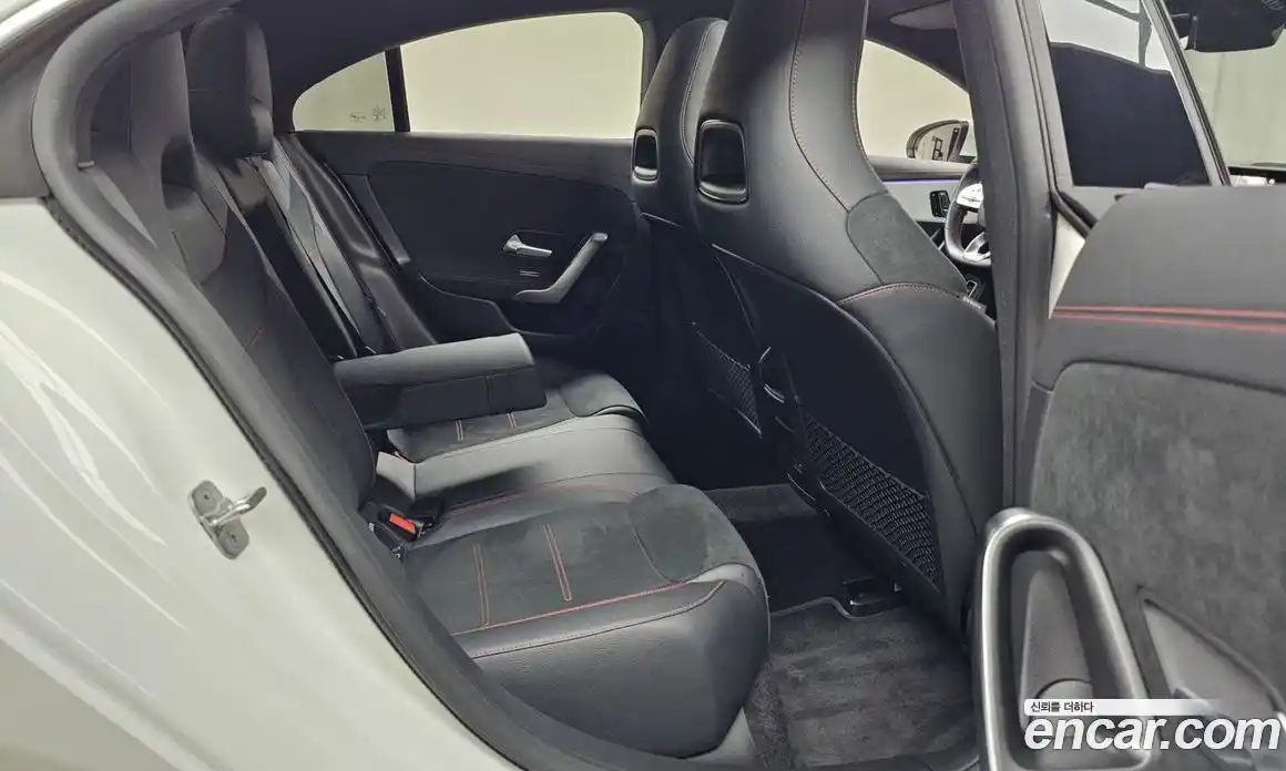 Mercedes-Benz CLA-Class 2023 2.0 Автомат в Москве № 369904, фото 12